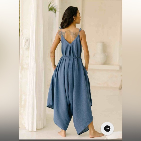 Myrah Penaloza Ina Playsuit (Linen/Cotton) handmade in Bali - Picture 6 of 12